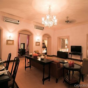 Royal King Suite